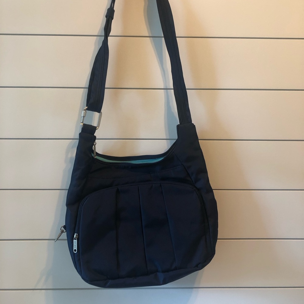 Travelon crossbody